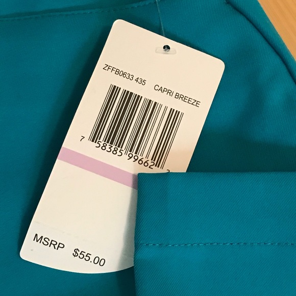 LADIES GOLF CAPRI PANTS, NWT - Picture 3 of 8